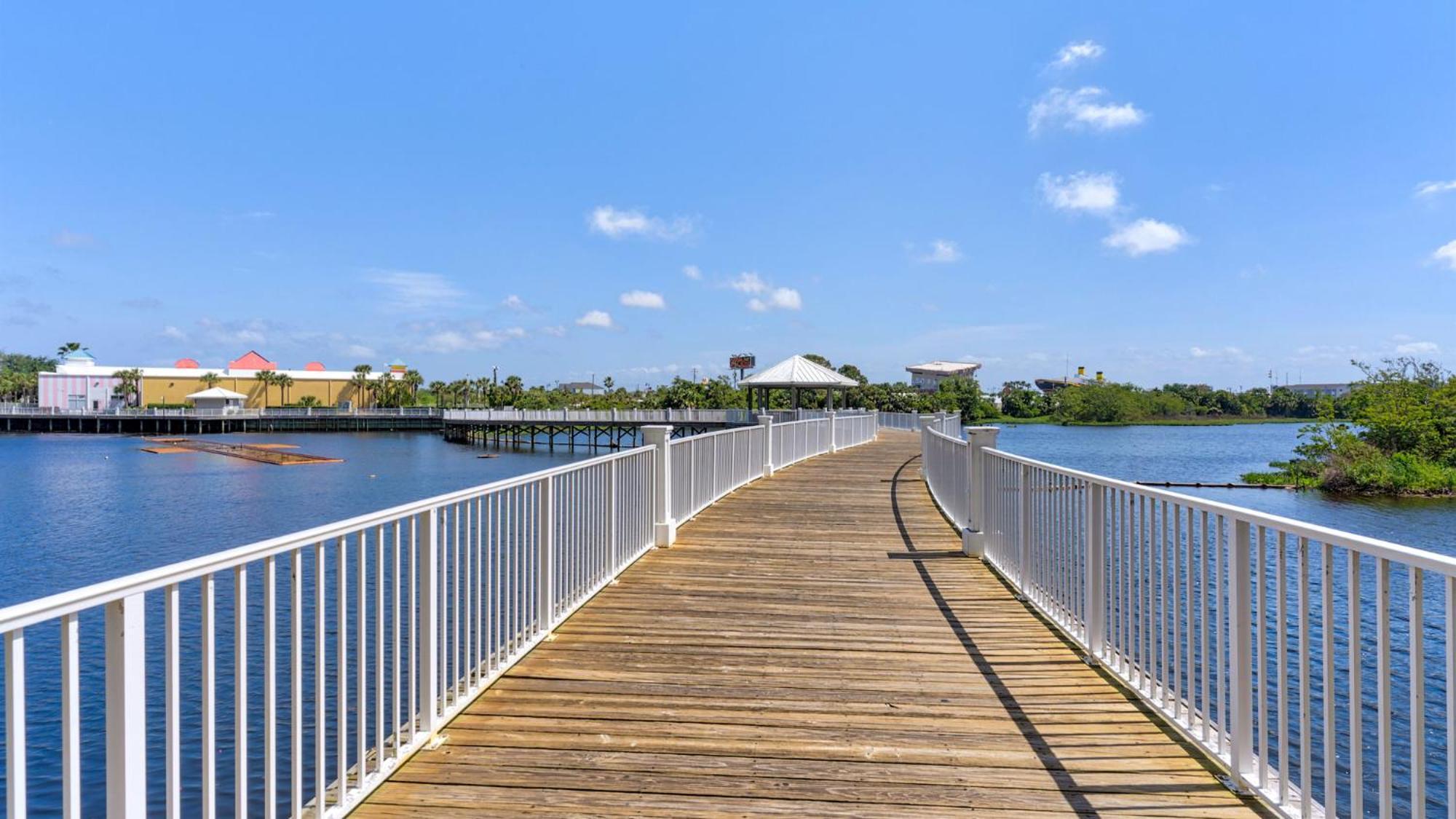 פנמה סיטי ביץ' Exceptional Laketown Wharf 1816 Condo! Resort Type Amenities מראה חיצוני תמונה